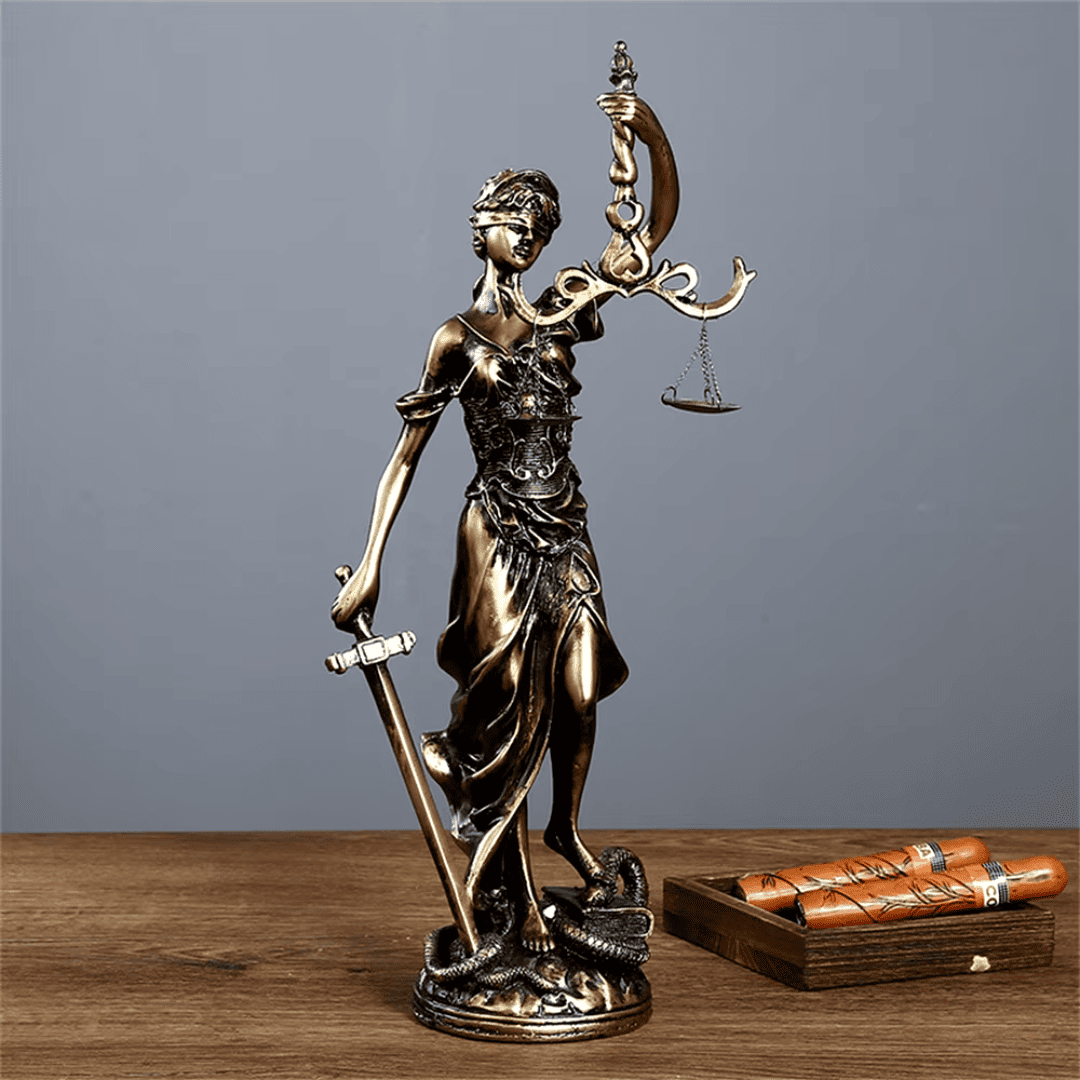 Escultura Deusa da Justiça