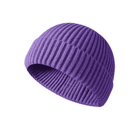 Gorro Unissex em Tricô com Dobra na Barra
