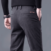 Calça Masculina com Pelúcia em Cotelê Forglows
