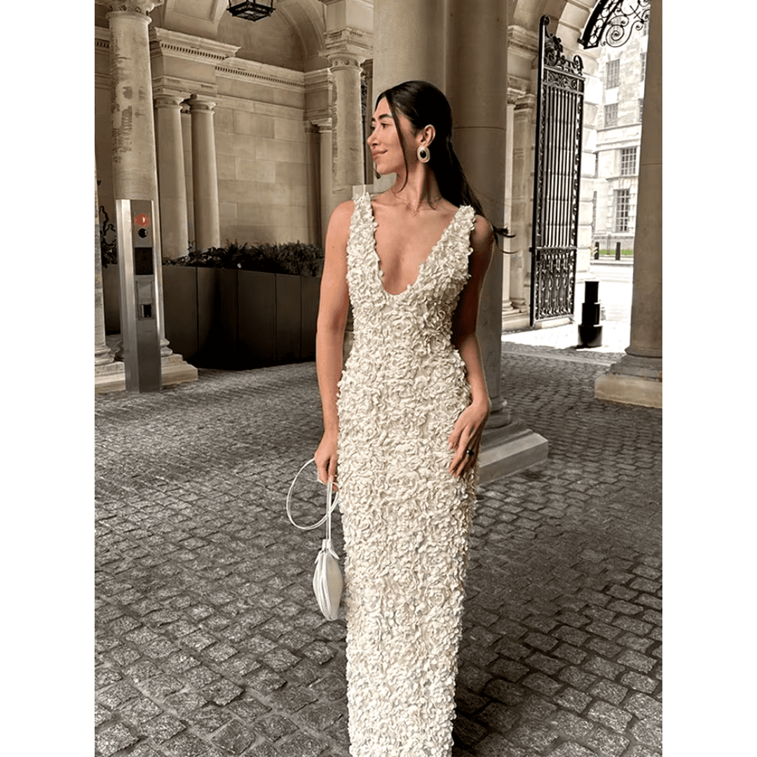 Vestido Feminino Longo em Tule com Aplicação de Flores Forglows