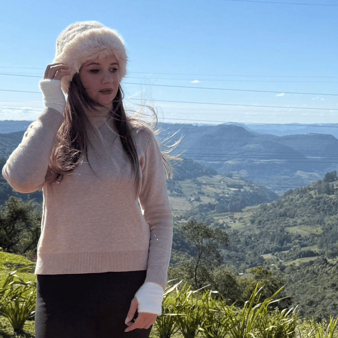 Suéter Feminino Gola Alta Peluciado Forglows