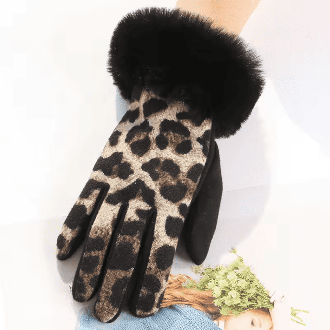 Luva Feminina Animal Print com Detalhe em Pelúcia Forglows