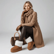 Bota Feminina Peluciada com Aba em Pelúcia ForGlows