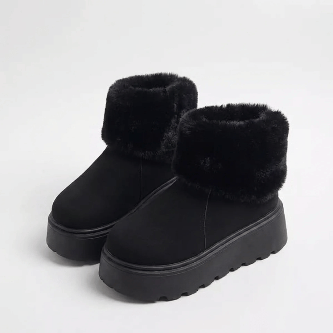 Bota Feminina Peluciada com Aba em Pelúcia ForGlows