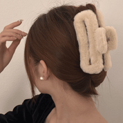 Presilha Feminina Peluciada Barrette Forglows