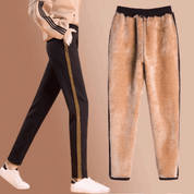 Calça Feminina de Moletom Peluciada com Detalhe em Brilho Forglows