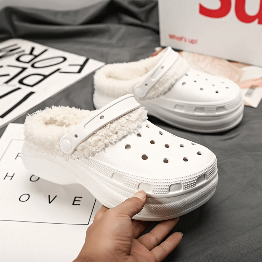 Croc Feminino Peluciado Forglows