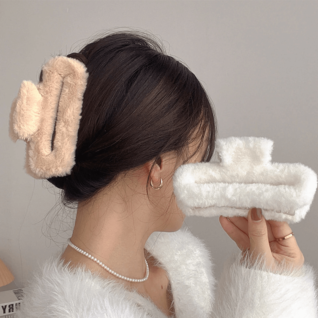 Presilha Feminina Peluciada Barrette Forglows