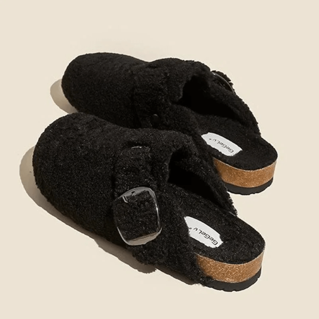 Pantufa Feminina Peluciada com Fivela Forglows