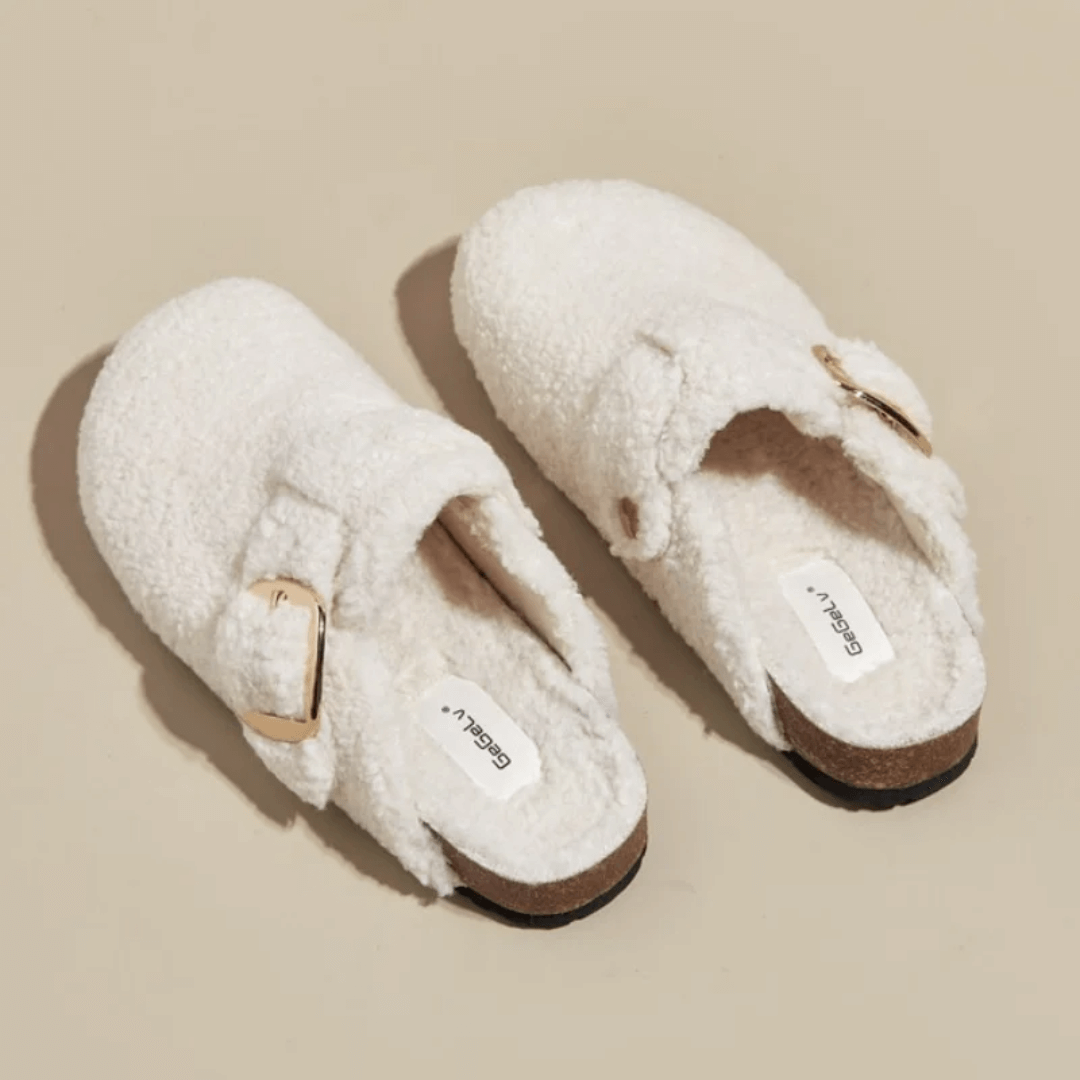 Pantufa Feminina Peluciada com Fivela Forglows