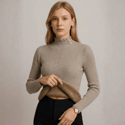 Suéter Feminino Cashmere Canelado com Botões Perolados Forglows