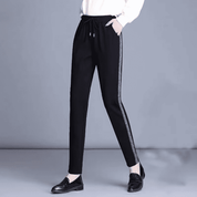 Calça Feminina de Moletom Peluciada com Detalhe em Brilho Forglows