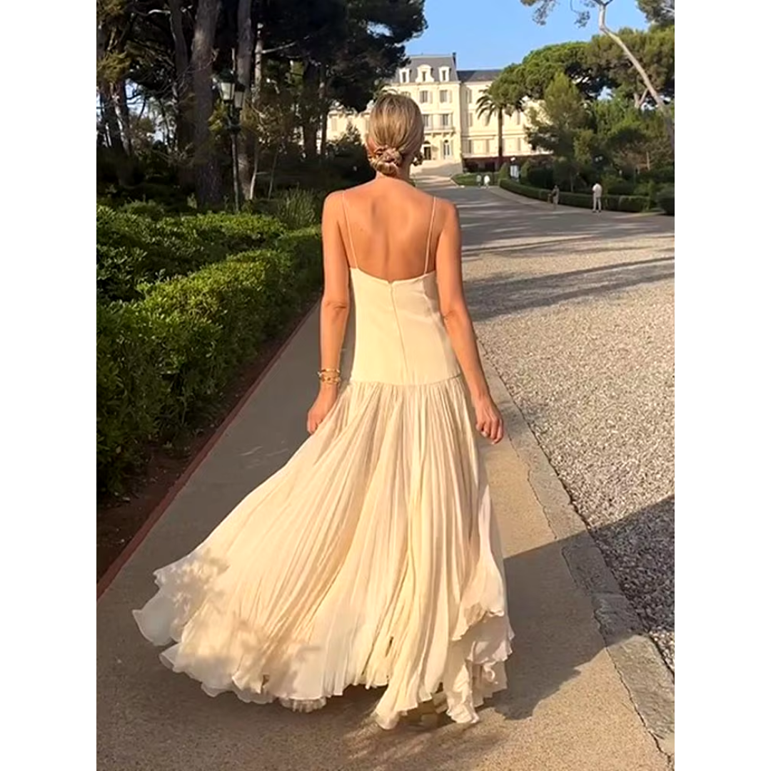 Vestido Feminino Longo com Camadas Fluidas