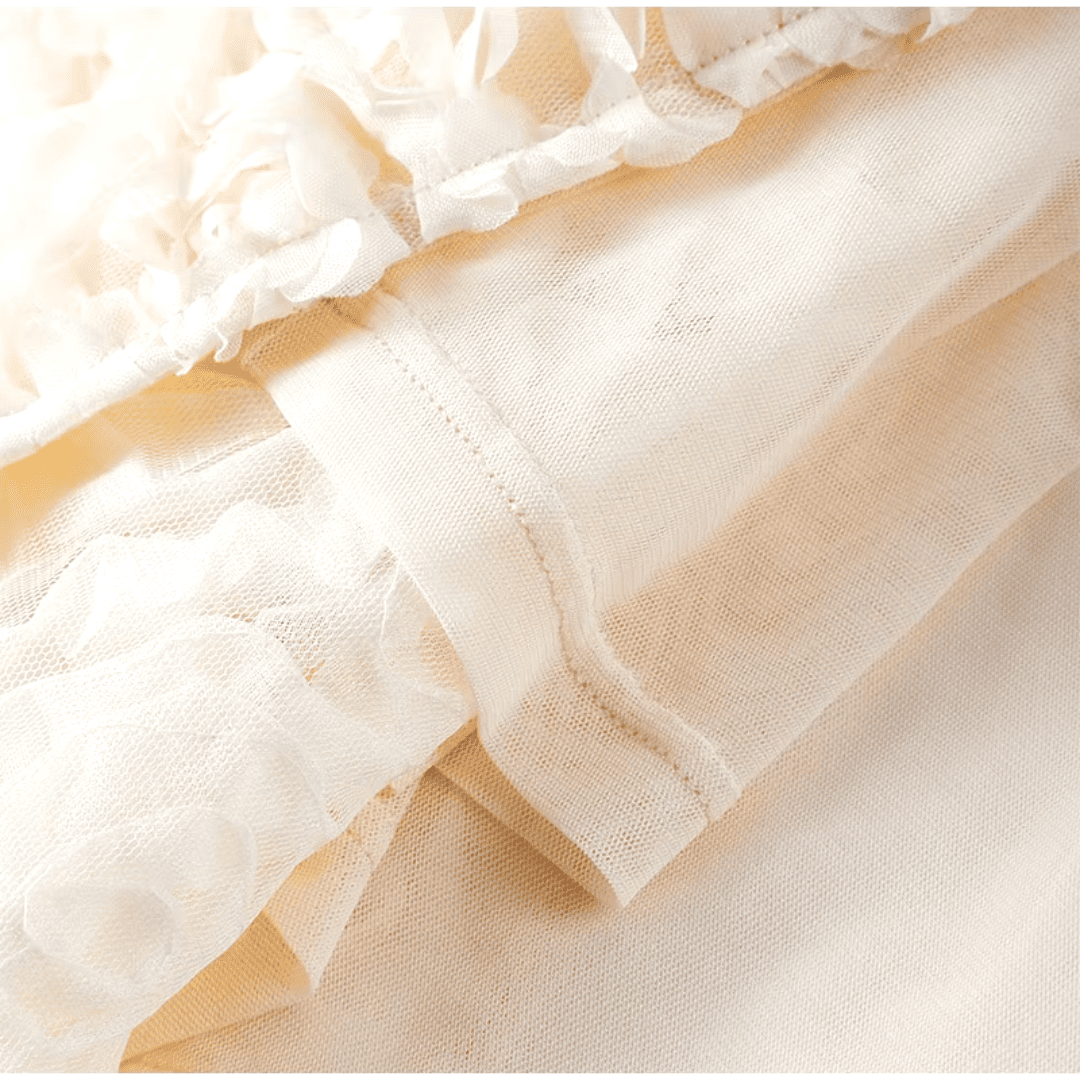 Vestido Feminino Longo em Tule com Aplicação de Flores